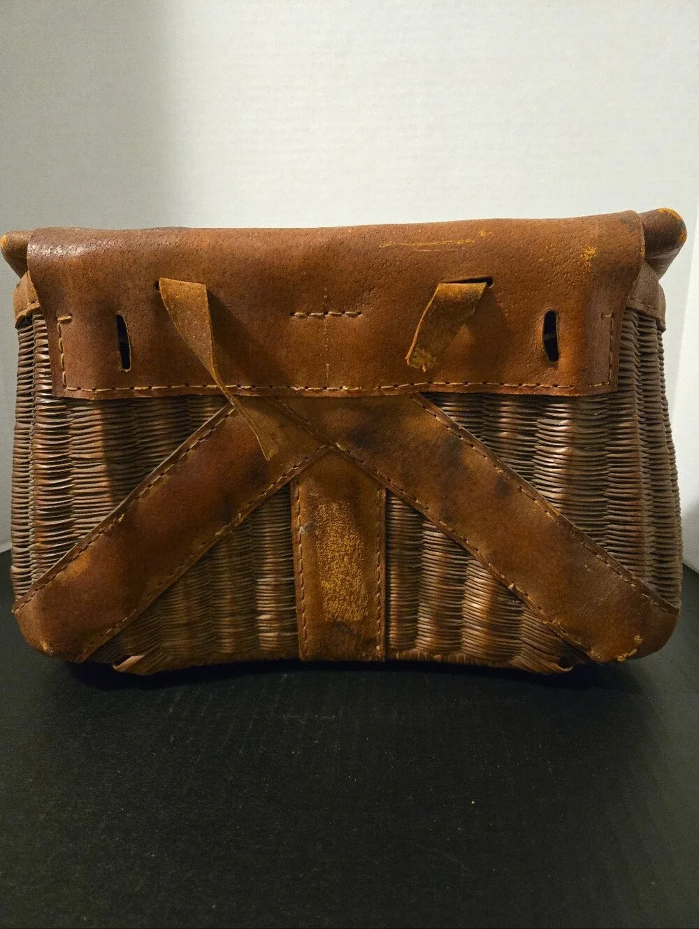 Vintage Fishing Creel Basket Wicker Leather W/Strap Twistons Line Sinkers Cabin